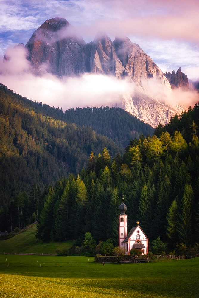 Chiesetta (Church) di San Giovanni, Dolomites, Italy, Europe