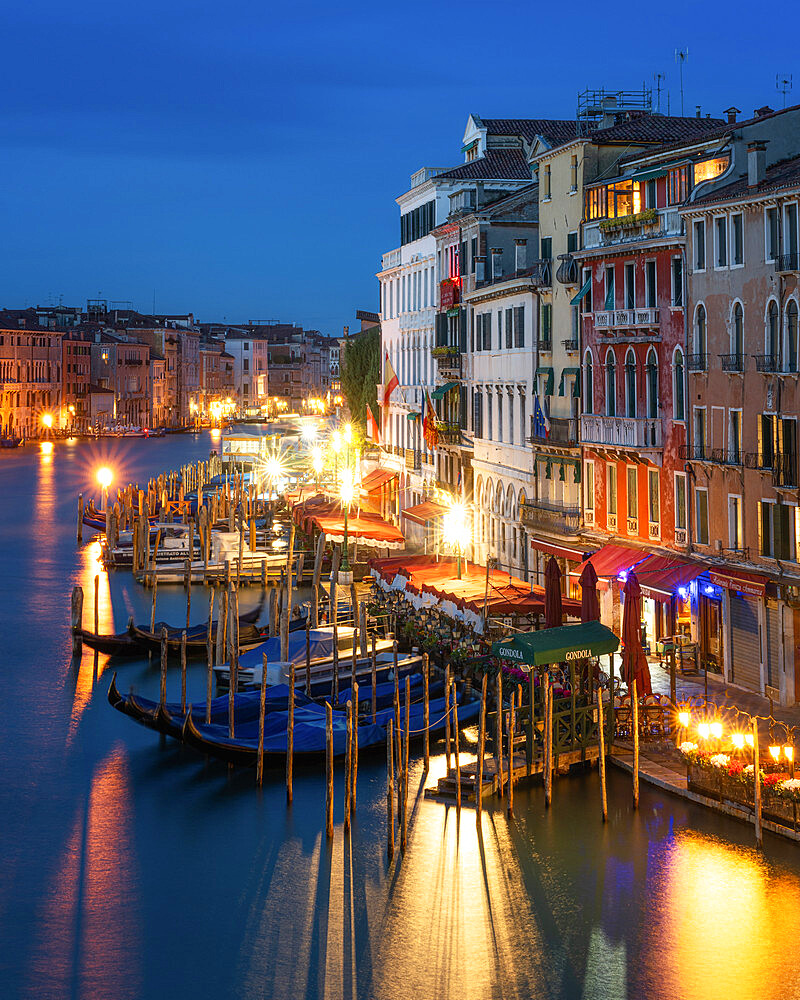 Rialto at twilight, Venice, Italy, Europe