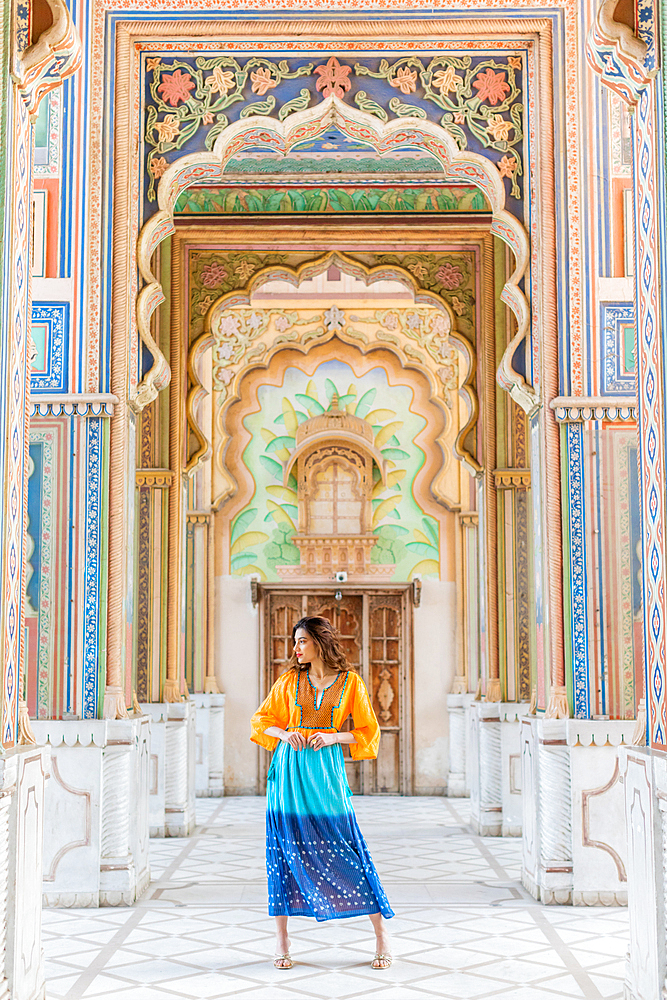 Woman at the Patrika Gate, Jaipur, Rajasthan, India, Asia