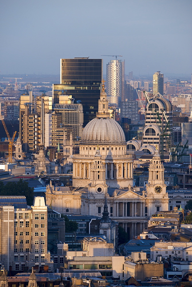 St. Pauls Cathedral and skyline, London, England, United Kingdom, Europe