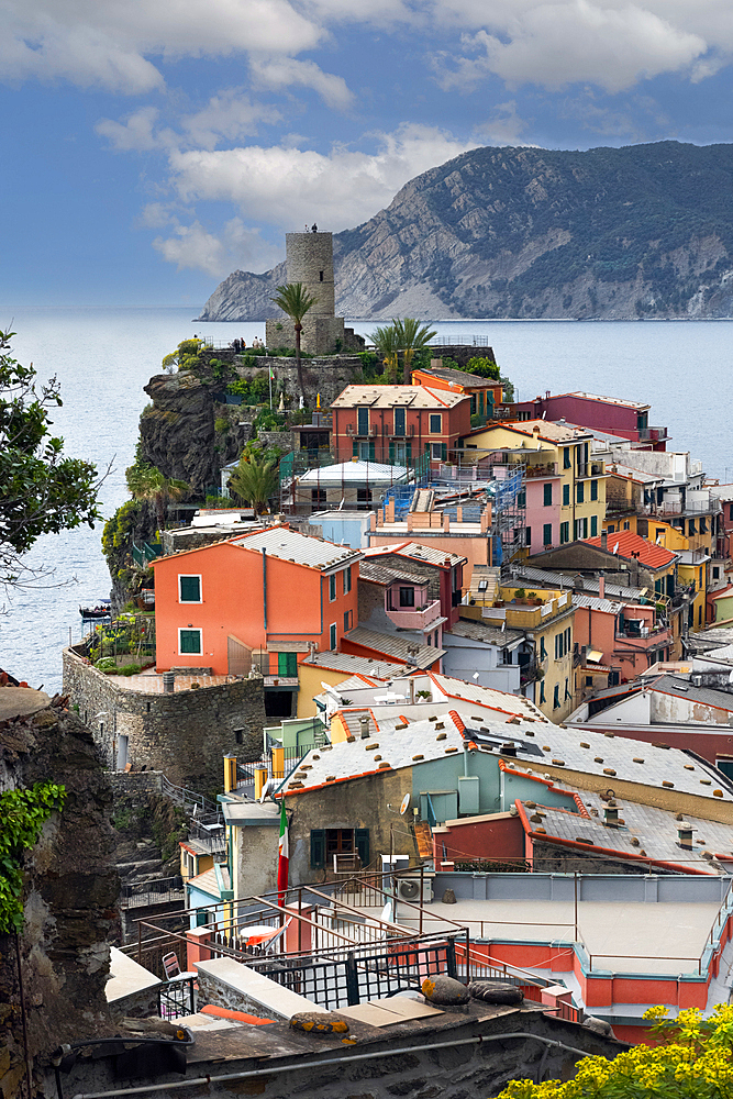 Vernazza, a coastal town in the province of La Spezia, Cinque Terre region, UNESCO World Heritage Site, Liguria, Italy, Europe