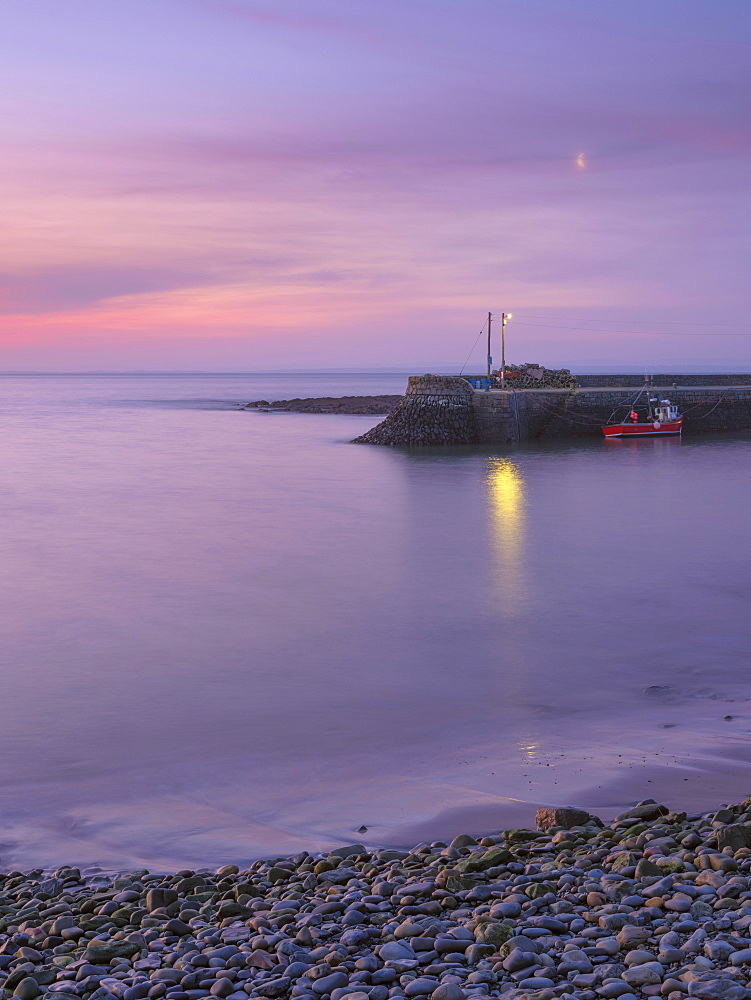 Kilbaha Bay, County Clare, Munster, Republic of Ireland, Europe