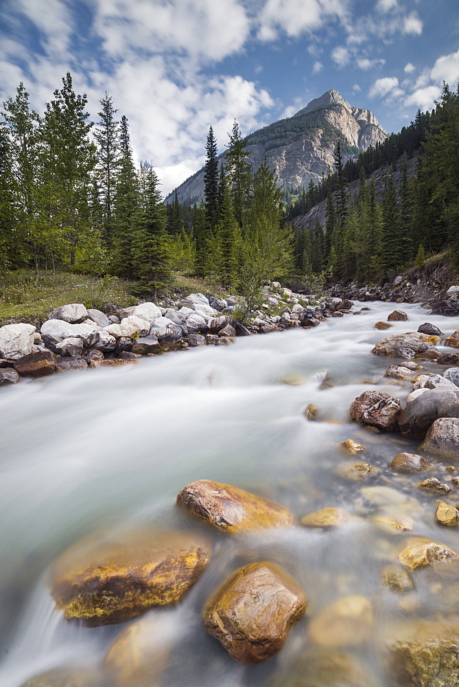 Rampart Creek in Banff National Park, UNESCO World Heritage Site, Alberta, Rocky Mountains, Canada, North America