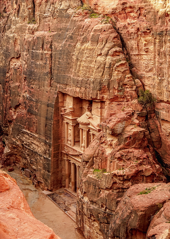 The Treasury, Al-Khazneh, elevated view, Petra, UNESCO World Heritage Site, Ma'an Governorate, Jordan, Middle East