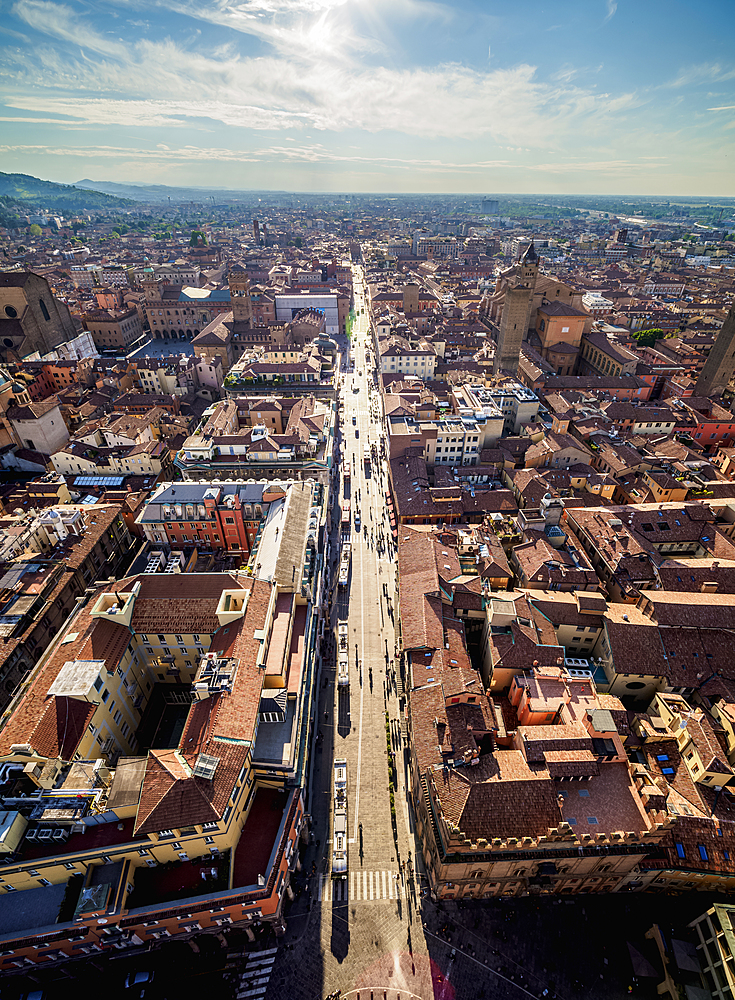 Via Rizzoli, elevated view from the Asinelli Tower, Bologna, Emilia-Romagna, Italy, Europe