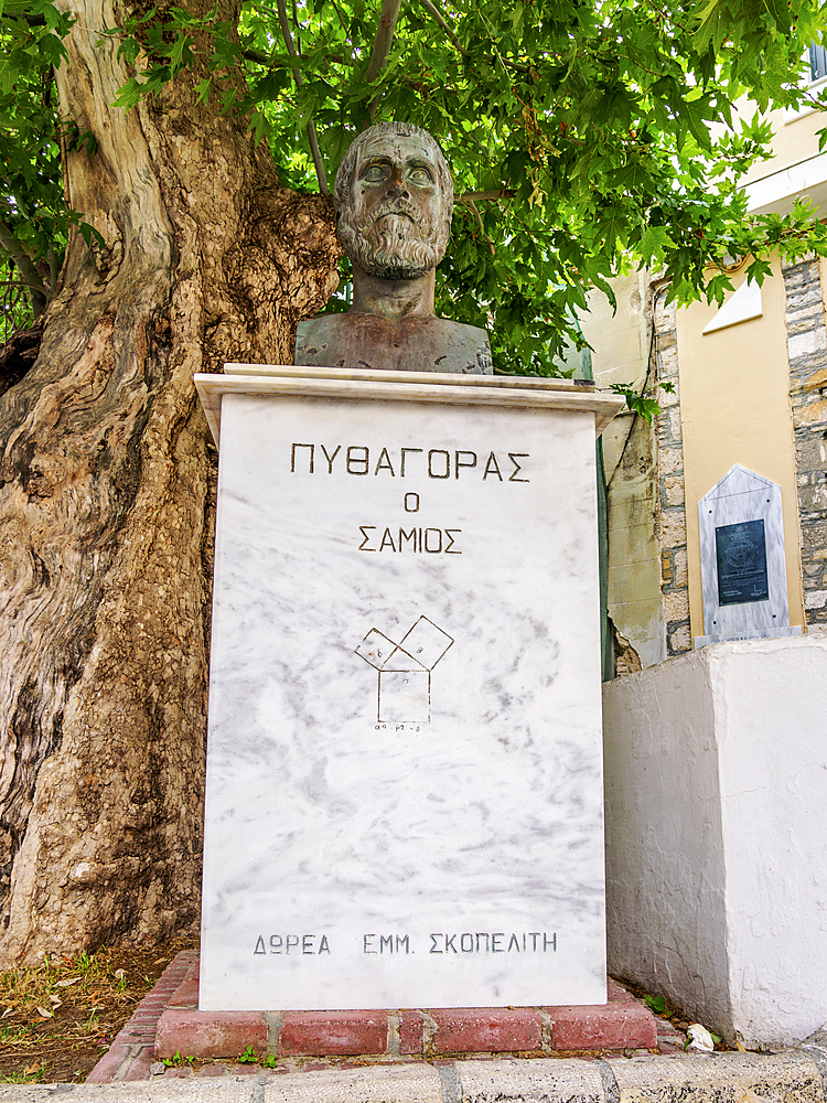 Statue of Pythagoras, Irini Square, Pythagoreio, Samos Island, North Aegean, Greek Islands, Greece, Europe