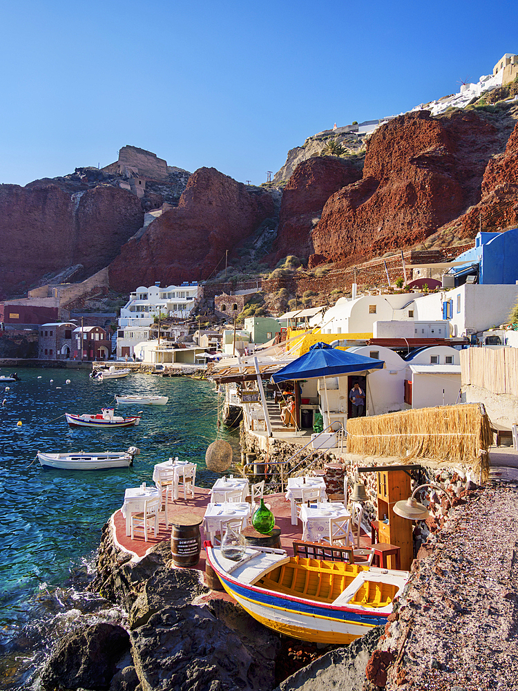 Taverna at Ammoudi Bay, Oia Village, Santorini (Thira) Island, Cyclades, Greek Islands, Greece, Europe