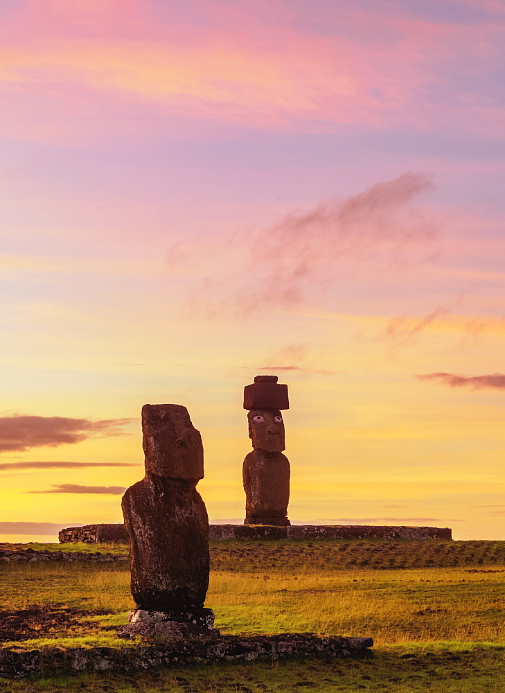 Moais in Tahai Archaeological Complex at sunset, Rapa Nui National Park, UNESCO World Heritage Site, Easter Island, Chile, South America