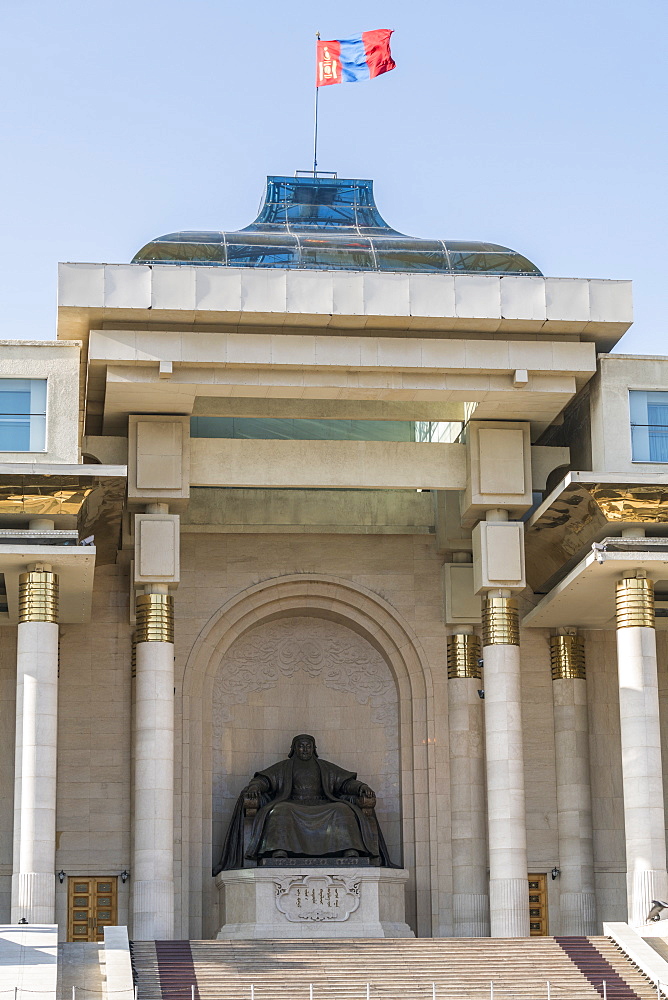 Genghis Khan statue at the Government Palace, Ulan Bator, Mongolia, Central Asia, Asia