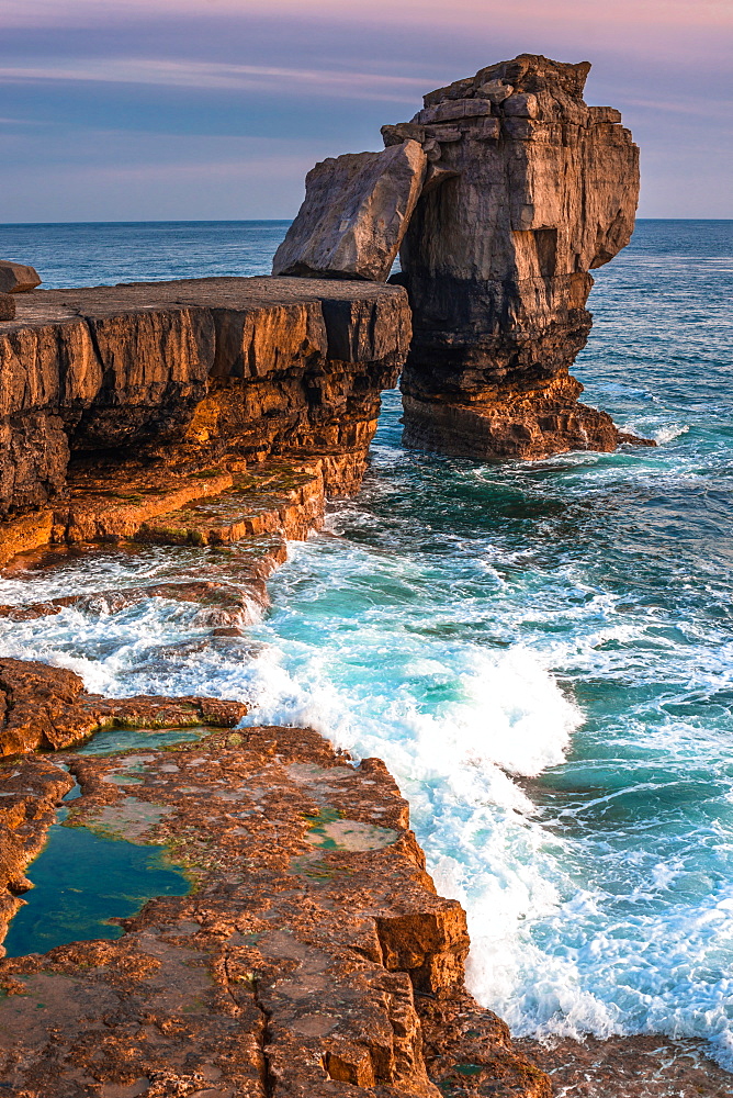 Pulpit Rock on Portland Bill coastline on the Isle of Portland on the Jurassic Coast, UNESCO World Heritage Site, Dorset, England, United Kingdom, Europe