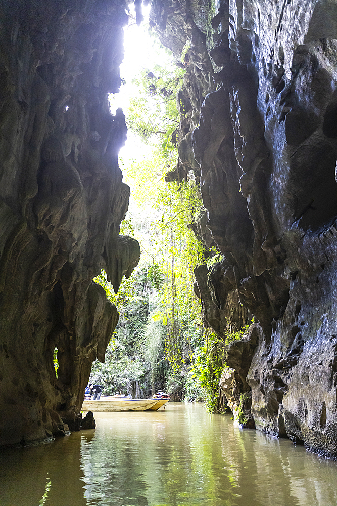 Cueva del Indio (Indian Cave), Vinales, UNESCO World Heritage Site, Pinar del Rio Province, Cuba, West Indies, Central America