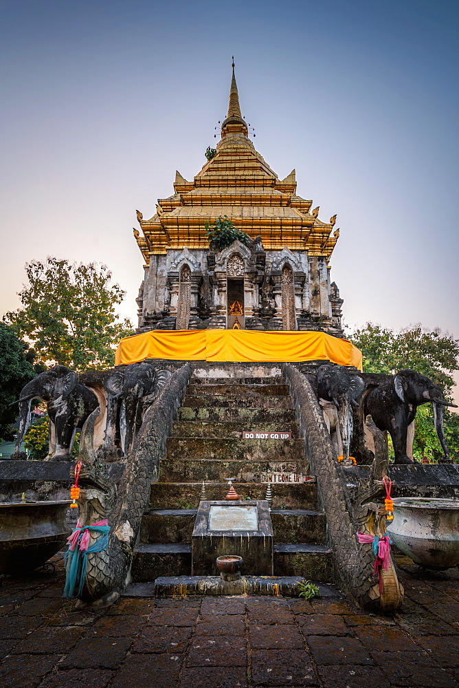 Chedi Chiang Lom at Wat Chiang Man Buddhist temple complex at dusk, Chiang Mai, Thailand, Southeast Asia, Asia