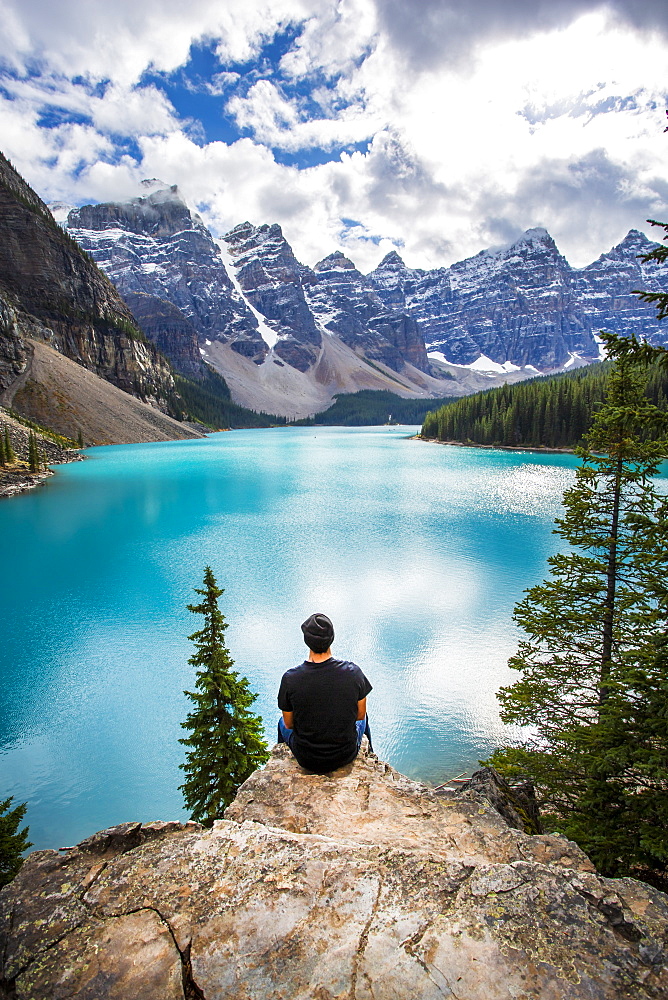 Moraine Lake and the Valley of the Ten Peaks, Banff National Park, UNESCO World Heritage Site, Canadian Rockies, Alberta, Canada, North America