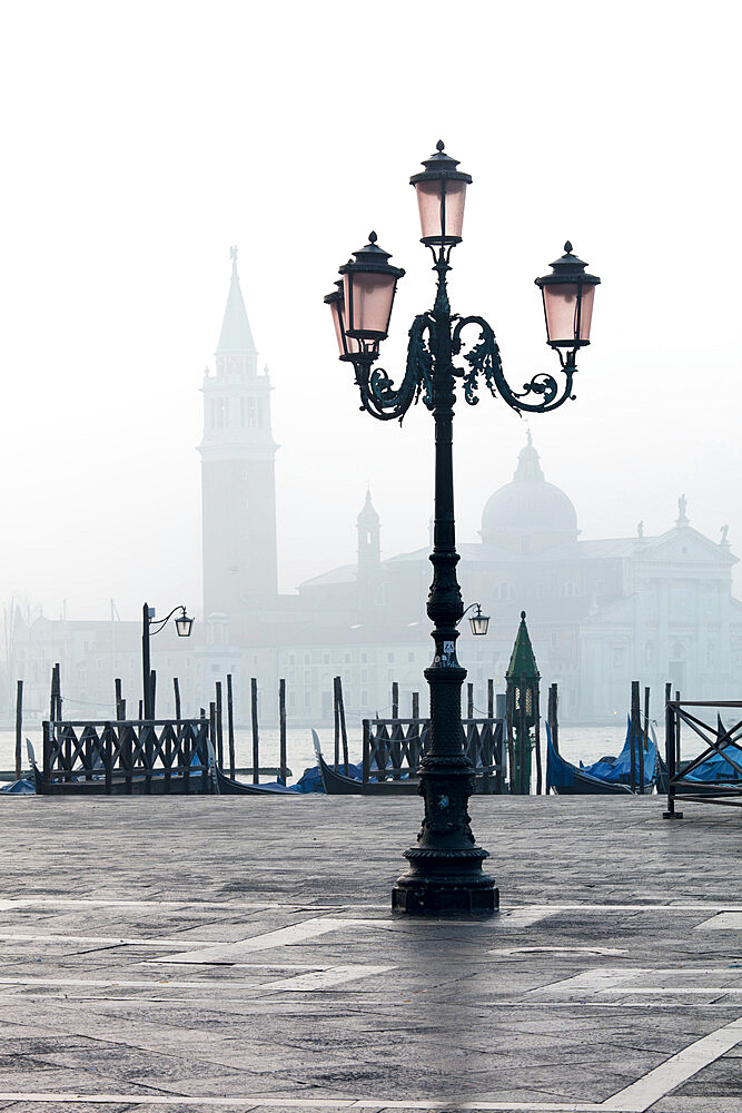 Lamp and St. Mark's Square with Grand Canal and Church of San Giorgio Maggiore in the background, Venice, UNESCO World Heritage Site, Veneto, Italy, Europe