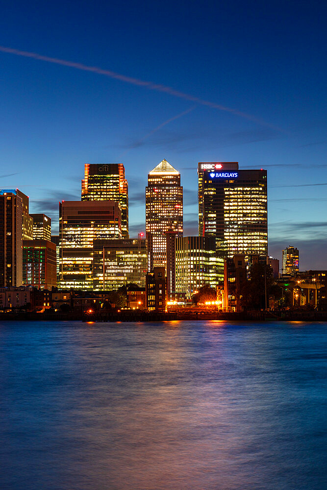 Canary Wharf and Isle of Dogs skyline at sunset, Docklands, London, England, United Kingdom, Europe