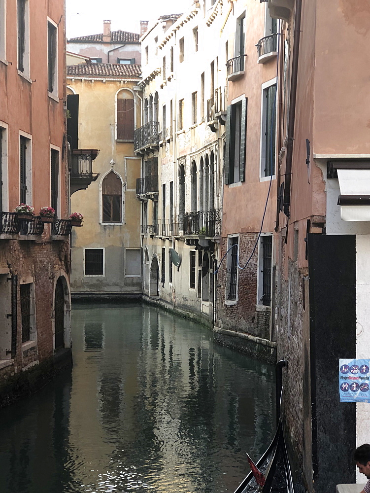 Quiet canal, Venice, UNESCO World Heritage Site, Veneto, Italy, Europe