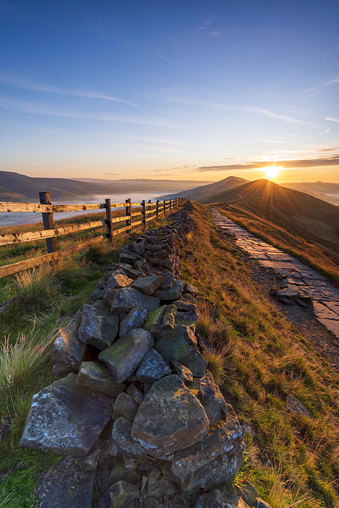 Sun rising above Lose Hill and Back Tor, The Peak District National Park, Derbyshire, England, United Kingdom, Europe