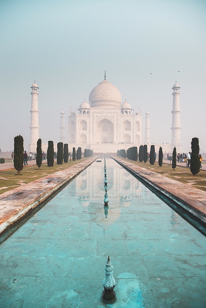 The Taj Mahal and its turquoise water at dawn, UNESCO World Heritage Site, Agra, Uttar Pradesh, India, Asia