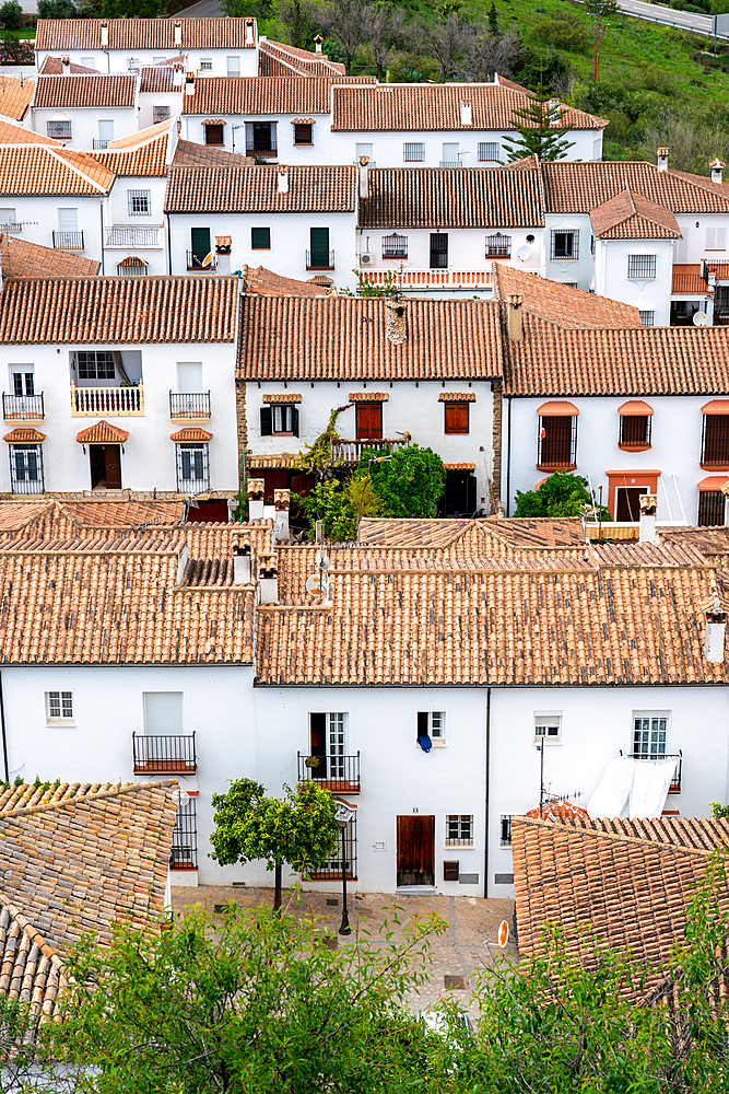 Traditional white houses of Zahara de la Sierra in Pueblos Blancos region, Andalusia, Spain, Europe