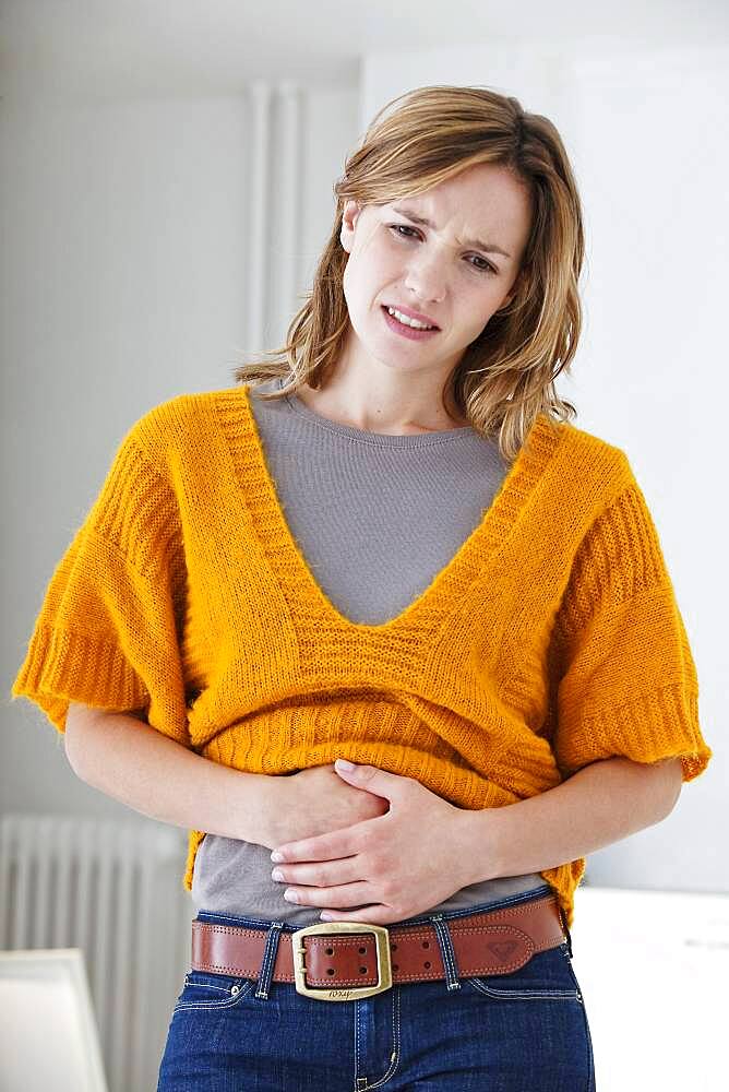 Abdominal pain in a woman