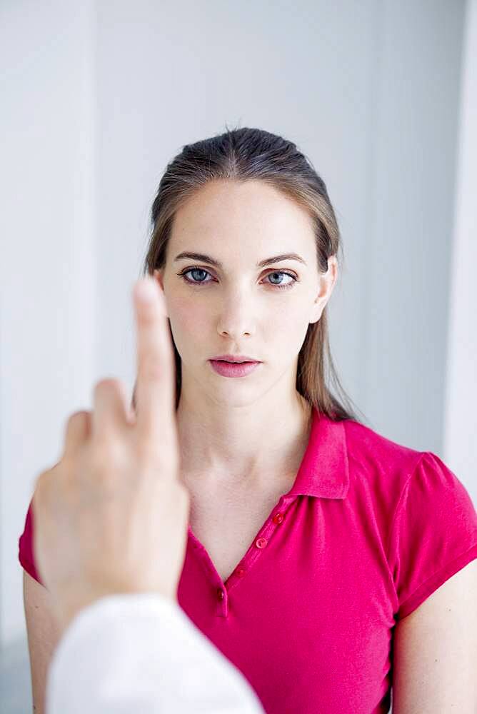 Woman during an orthoptic session.