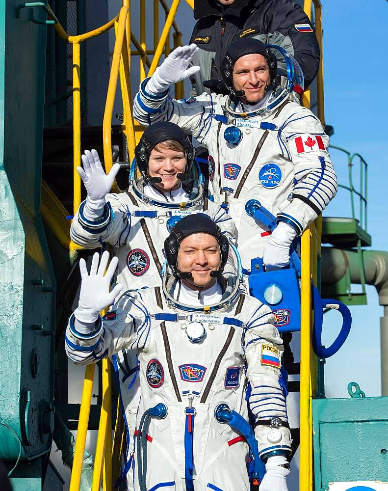 Expedition 58 Crew at Launch Pad