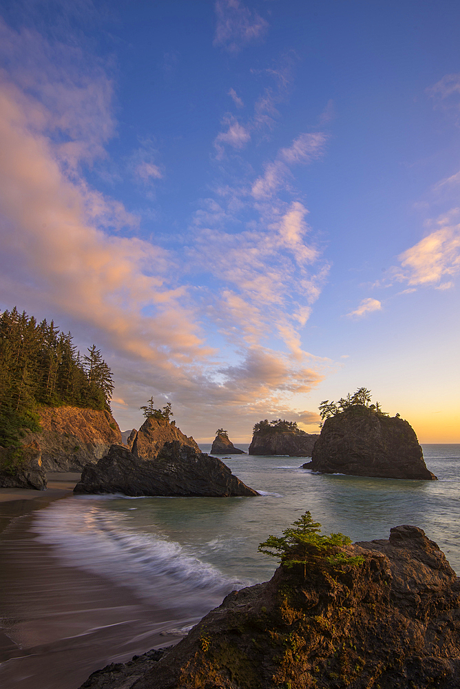 Secret Beach, Samuel H. Boardman State Scenic Corridor, southern Oregon coast.