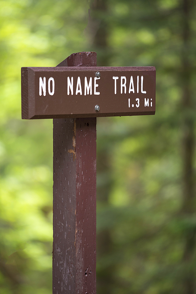 No Name Trail sign, Oregon Caves National Monument, Oregon.