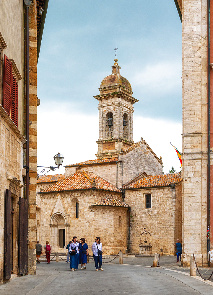 The Collegiata di San Quirico (Collegiate Church of San Quirico and Santa Giulietta) - Romanesque church dating back to the 12th century, San Quirico d'Orcia, Tuscany, Italy