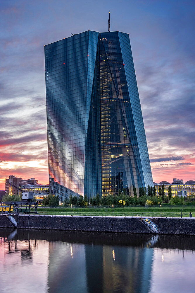 The new European Central Bank skyscraper building at sunset, Frankfurt, Hesse, Germany, Europe