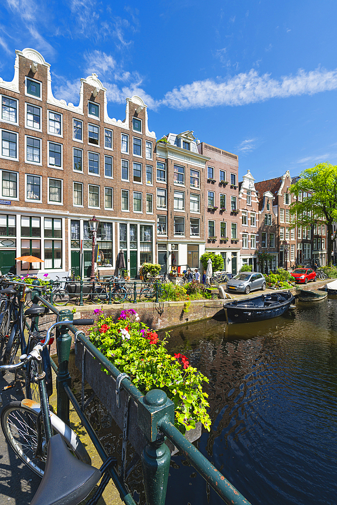 Egelantiersgracht canal, Amsterdam, The Netherlands, Europe