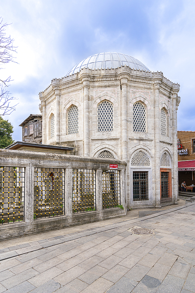 Holy tomb of Abdurrahman Pasa Turbesi, Eyup, Istanbul, Turkey, Europe