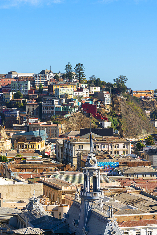 Scenic view of Valparaiso and tower of Armada building from Paseo Yugoslavo, Valparaiso, Valparaiso Province, Valparaiso Region, Chile, South America