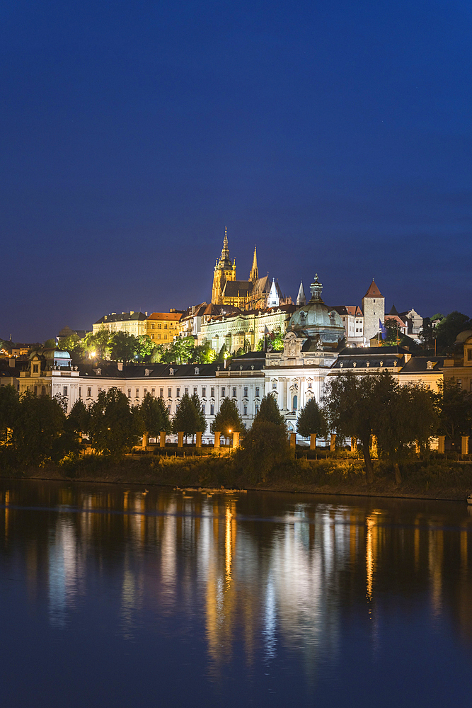 Prague Castle at night, UNESCO World Heritage Site, Prague, Bohemia, Czech Republic (Czechia), Europe