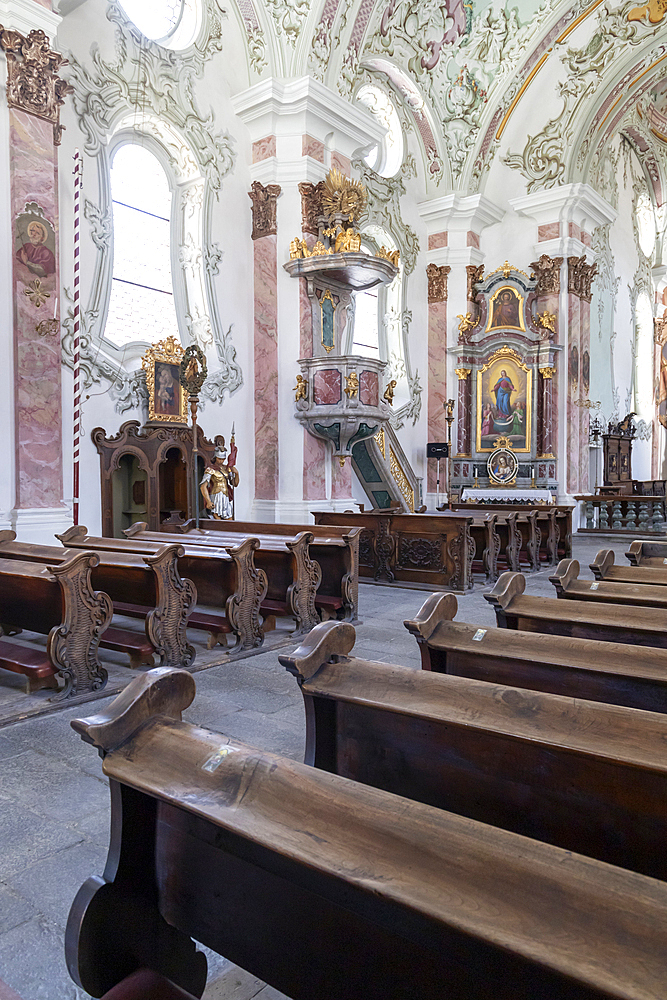 Interior, St. Michael's Church, San Candido, Alta Pusteria, Bolzano district, Sudtirol (South Tyrol), Italy, Europe