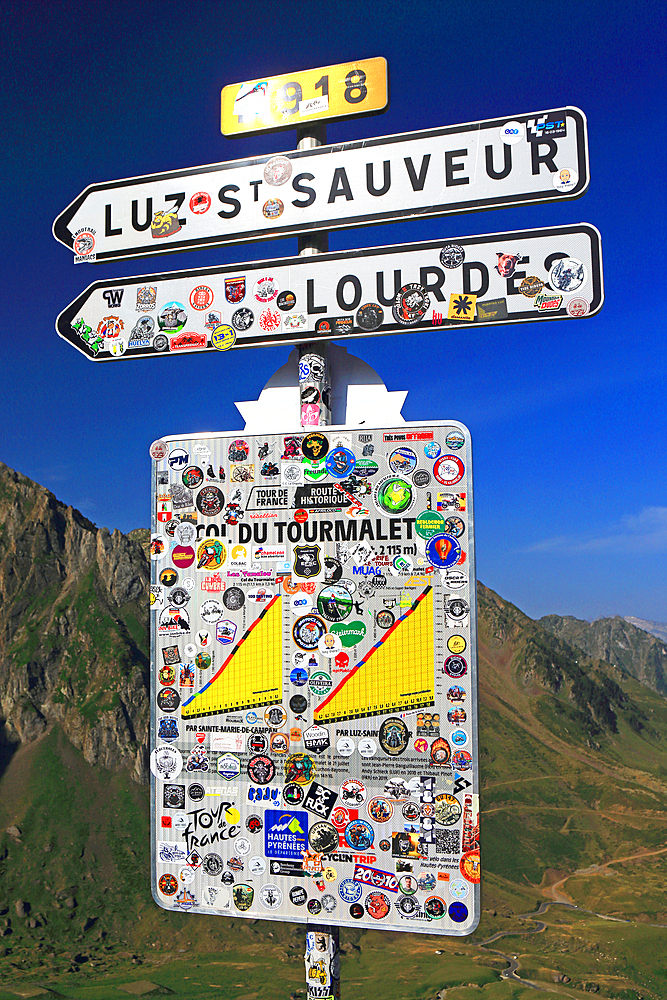 Road sign, Col Du Tourmalet, Pyrenees, France