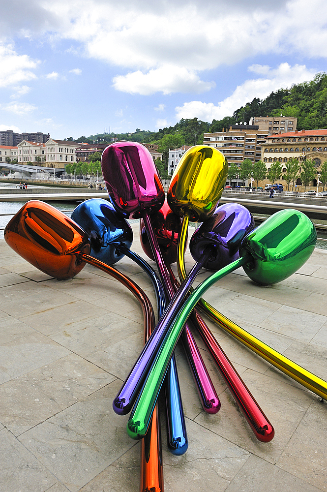 'Tulips' by artist Jeff Koons at the Guggenheim Museum designed by architect Frank Gehry, Bilbao, province of Biscay, Basque Country, Spain,Europe