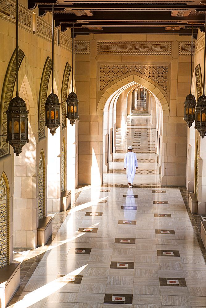 Sultan Qaboos Grand Mosque, Muscat, Sultanate of Oman, Arabian Peninsula