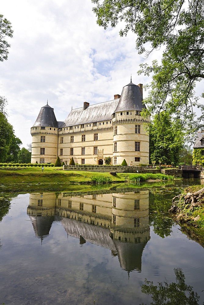French Renaissance Chateau de l'Islette (16 th century) by the Indre River at Azay-le-Rideau, department of Indre-et-Loire, Centre-Val de Loire region, France, Europe