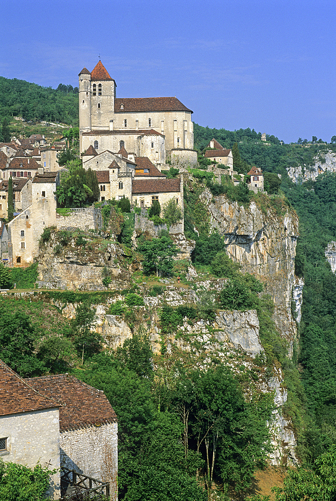 Saint-Cirq-Lapopie overlooking the Lot River,Lot department,Midi-Pyrenees region, Occitanie, France, Europe
