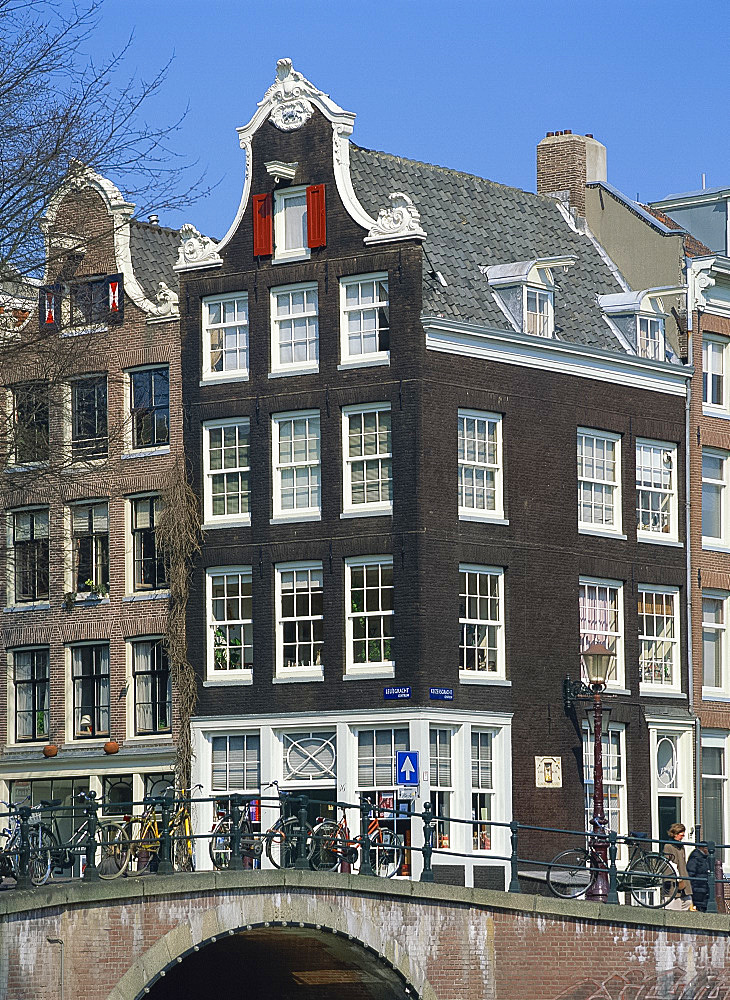 Canal houses in the centre of Amsterdam, Holland, Europe