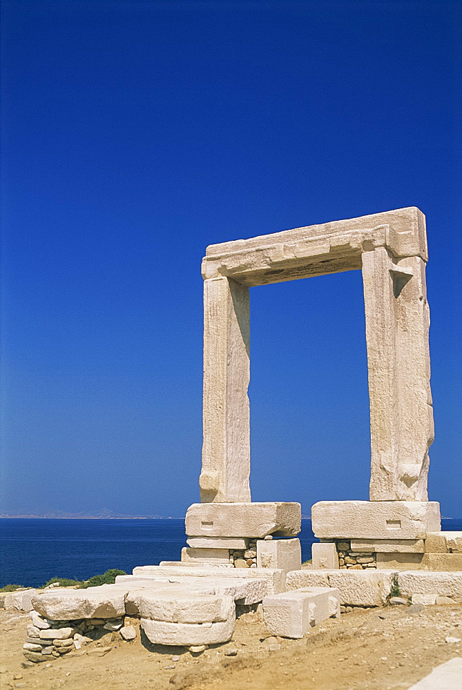 Gate at archaeological site of Portara on Naxos, Cyclades Islands, Greek Islands, Greece, Europe