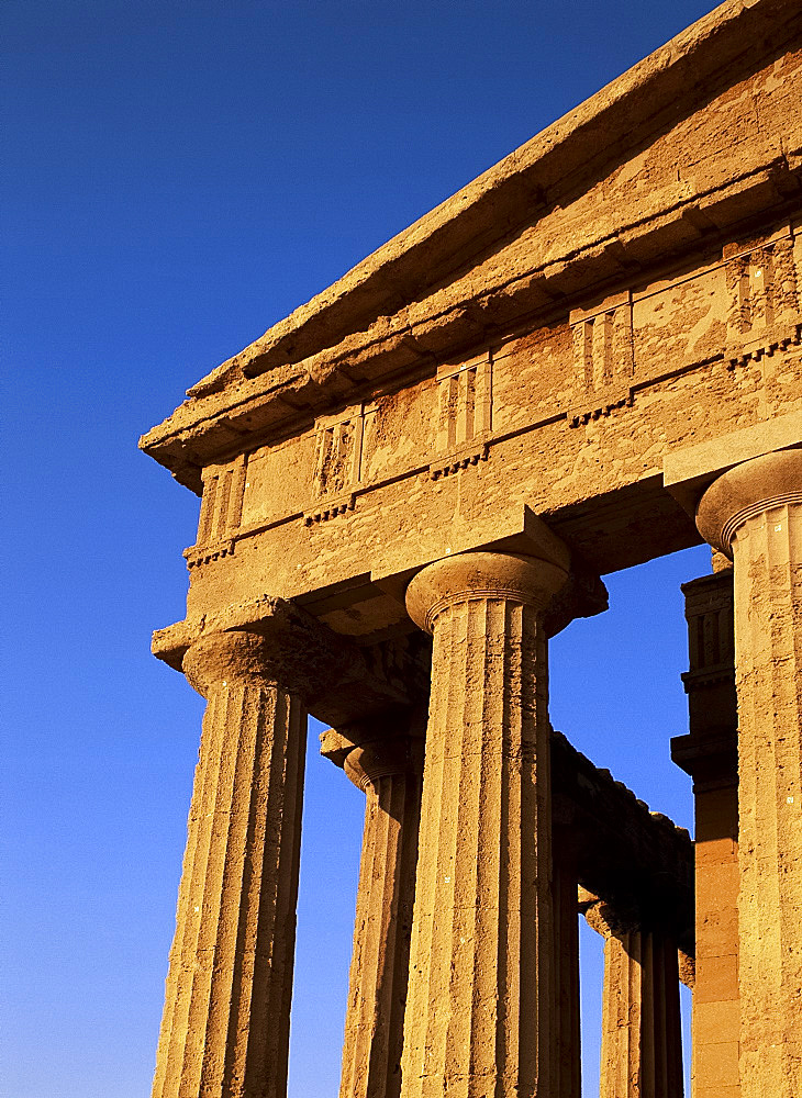 Temple of Concord, Valley of the Temples, Agrigento, Sicily, Italy, Europe