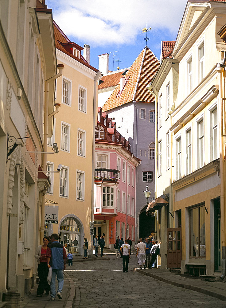 Shopping street, Tallinn, Estonia, Baltic States, Europe