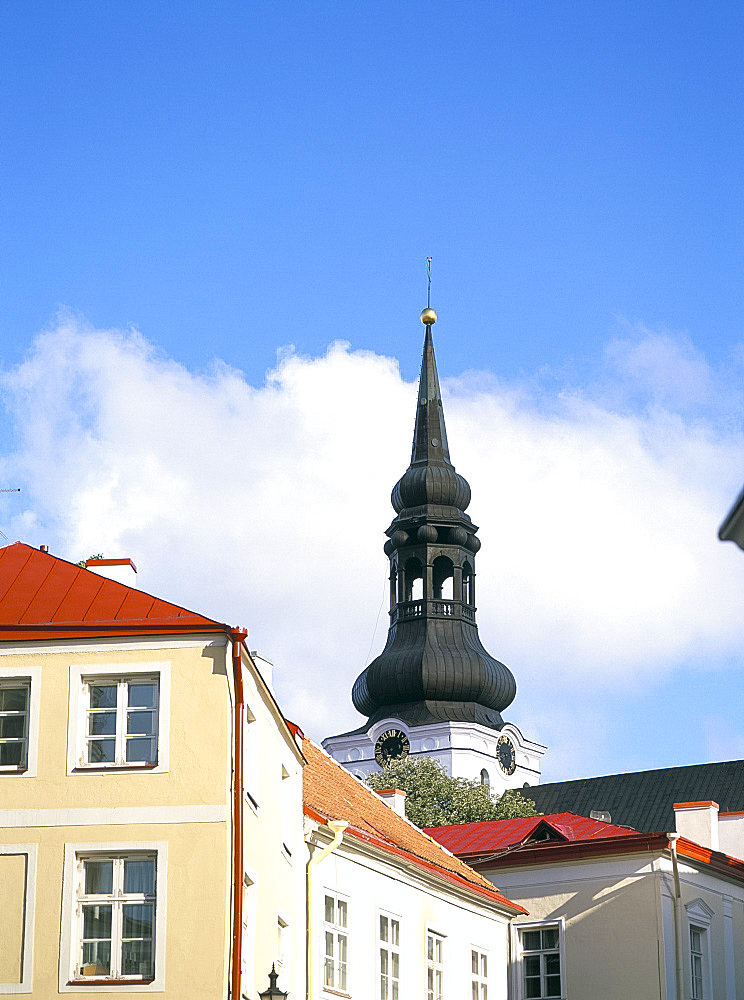 The Toomkirik and old buildings in Toompea area, Tallinn, Estonia, Baltic States, Europe