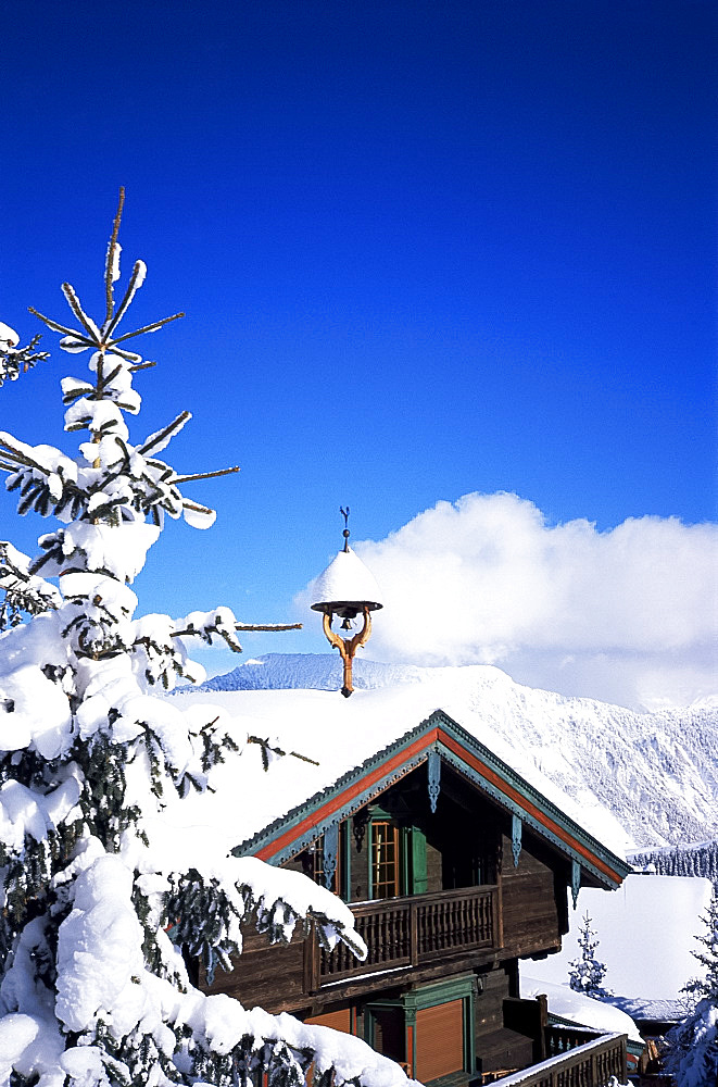 Traditional chalet, Courchevel, Trois Vallees, Haute-Savoie, French Alps, France, Europe