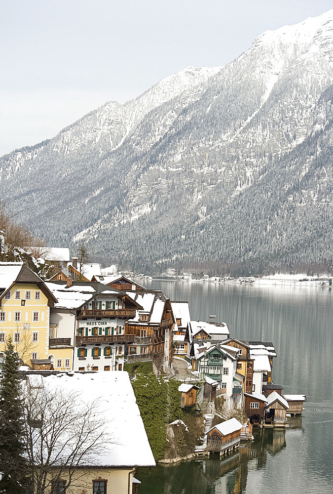 The town of Hallstatt, UNESCO World Heritage Site, on Halstatter See in the Hallstatt and Dachstein region, Austria, Europe