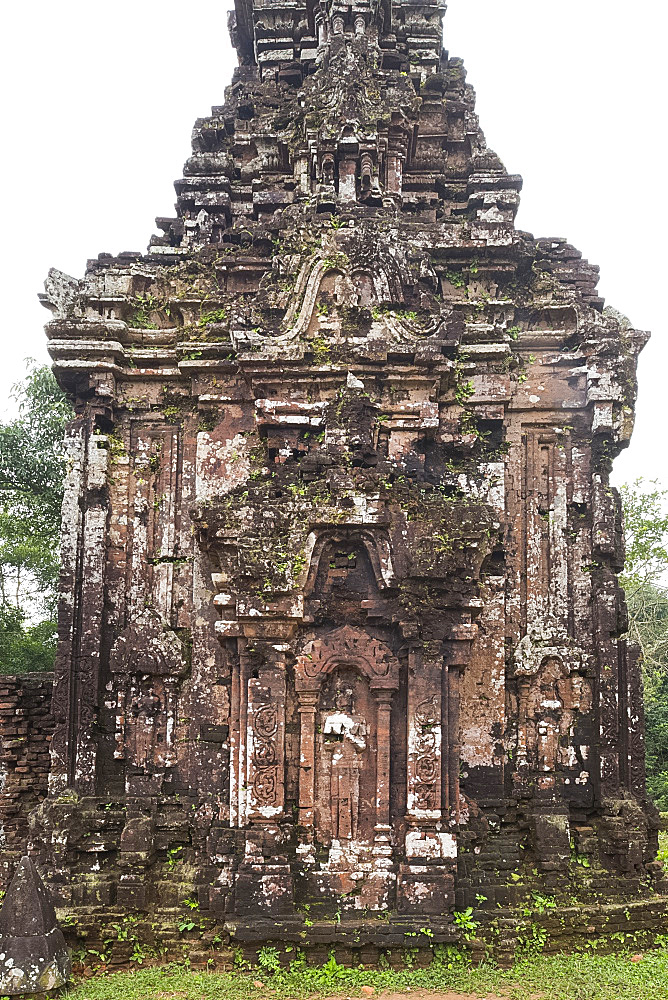 Stone carvings on monument B4 one of the Cham Temple ruins at the My Son Sanctuary, UNESCO World Heritage Site, Quang Nam Province, Vietnam, Indochina, Southeast Asia, Asia