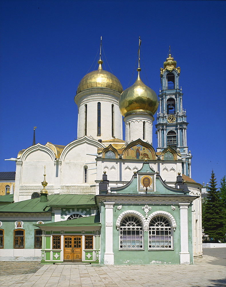 Trinity Cathedral and bell tower, Trinity Monastery of St. Sergius, Zagorsk, Russia, Europe