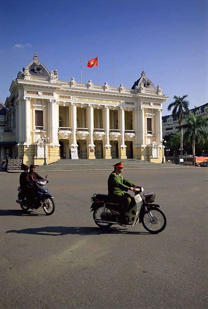 Exterior of the Opera House, Hanoi, Vietnam, Indochina, Southeast Asia, Asia